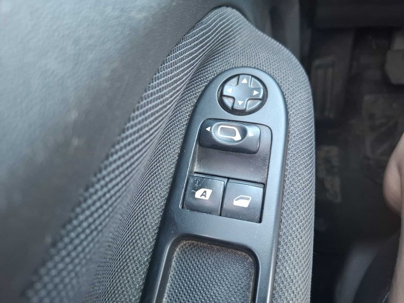 Citroen C3 Picasso 1.6 Blue-HDi Confort 2016 – снимка 24