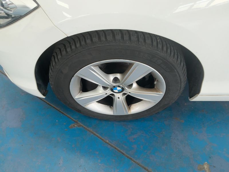 BMW 1er 116i Sport Line 2015 – снимка 3