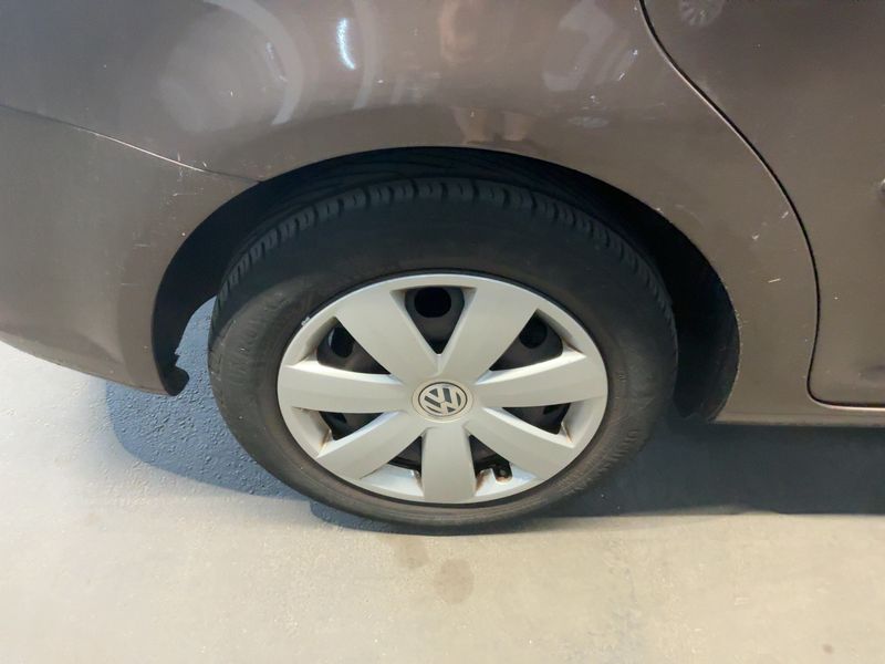 Volkswagen Touran 1.2 TSI Comfortline BlueMotion Tech 2013 – снимка 9
