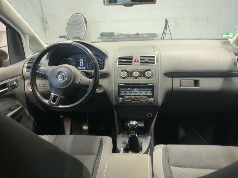 Volkswagen Touran 1.2 TSI Comfortline BlueMotion Tech 2013 – снимка 18