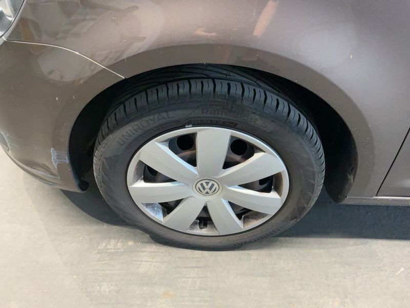 Volkswagen Touran 1.2 TSI Comfortline BlueMotion Tech 2013 – снимка 3