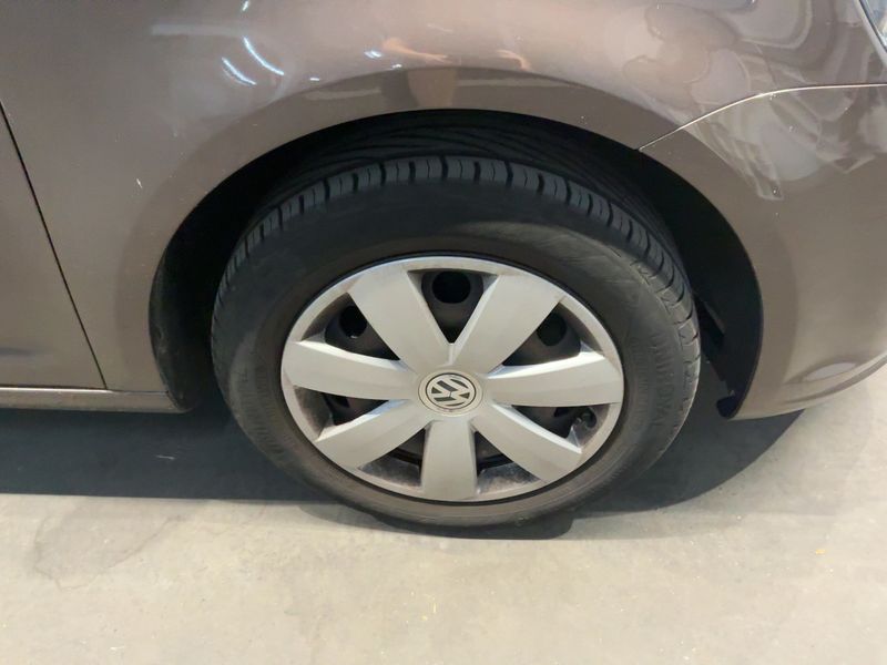 Volkswagen Touran 1.2 TSI Comfortline BlueMotion Tech 2013 – снимка 11
