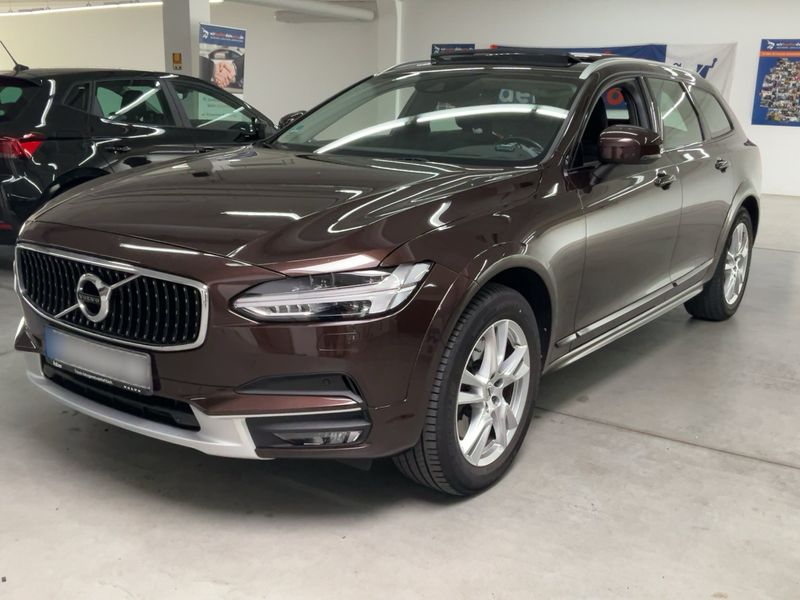 Volvo V90 Cross Country 2.0 D5 AWD 2017 – снимка 1