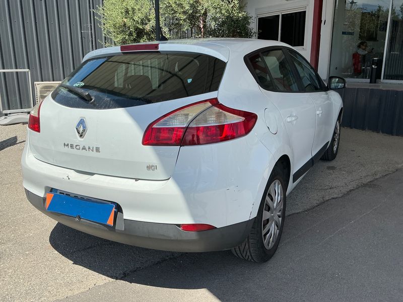 Renault Megane 1.5 dCi Life 2014 – снимка 2
