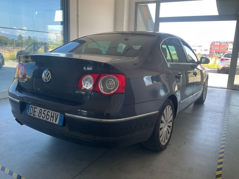 Volkswagen Passat 2.0 TDI Highline 2006 – снимка 2