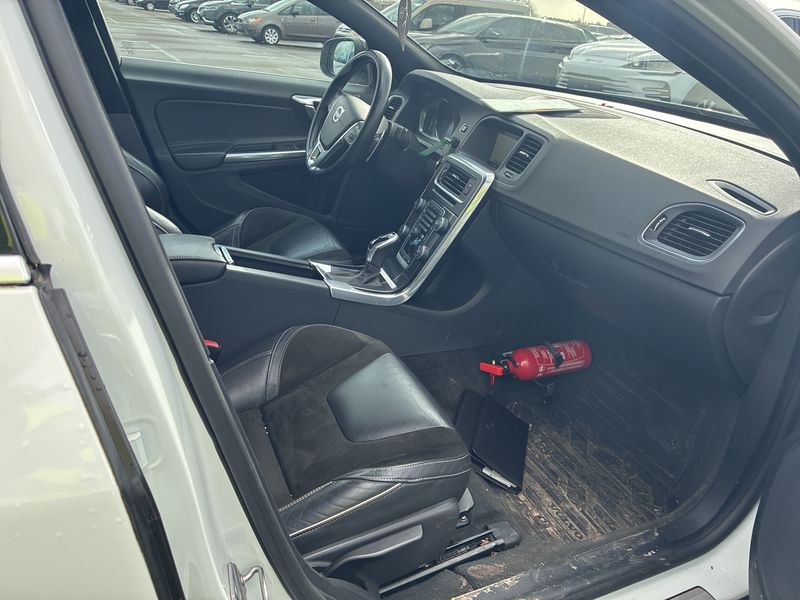 Volvo S60 2.0 D4 Kinetic 2014 – снимка 10