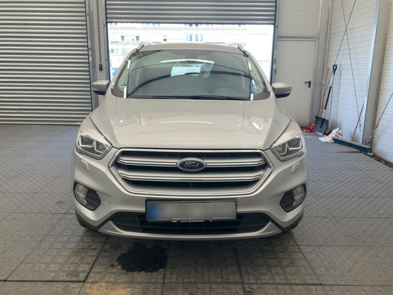 Ford Kuga 1.5 EcoBoost Titanium 2019 – снимка 14