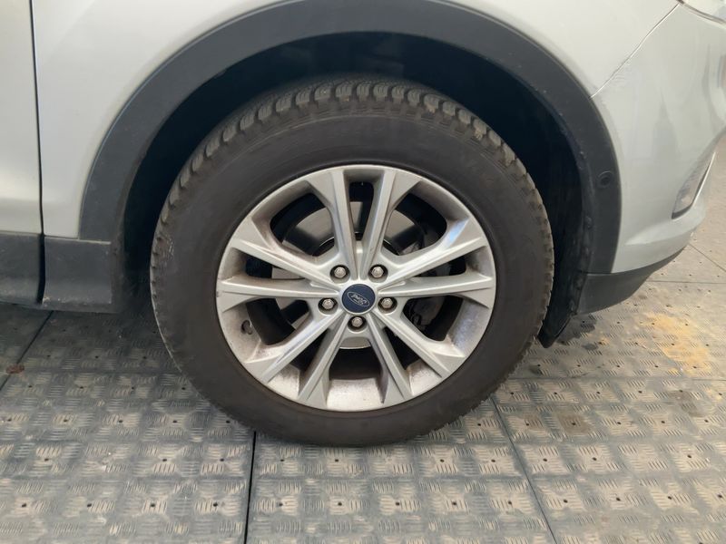 Ford Kuga 1.5 EcoBoost Titanium 2019 – снимка 11