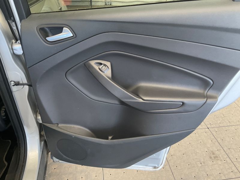 Ford Kuga 1.5 EcoBoost Titanium 2019 – снимка 35