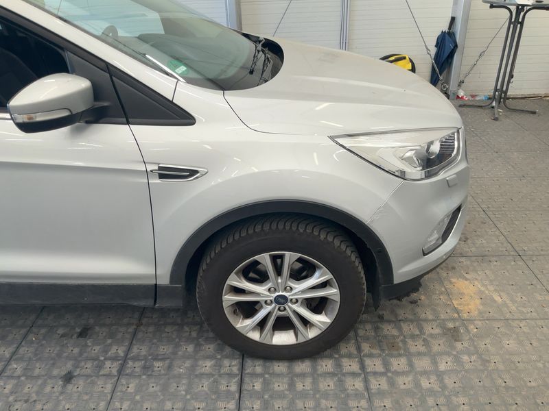Ford Kuga 1.5 EcoBoost Titanium 2019 – снимка 12