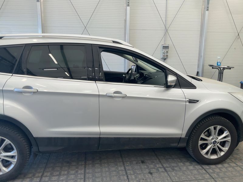 Ford Kuga 1.5 EcoBoost Titanium 2019 – снимка 10