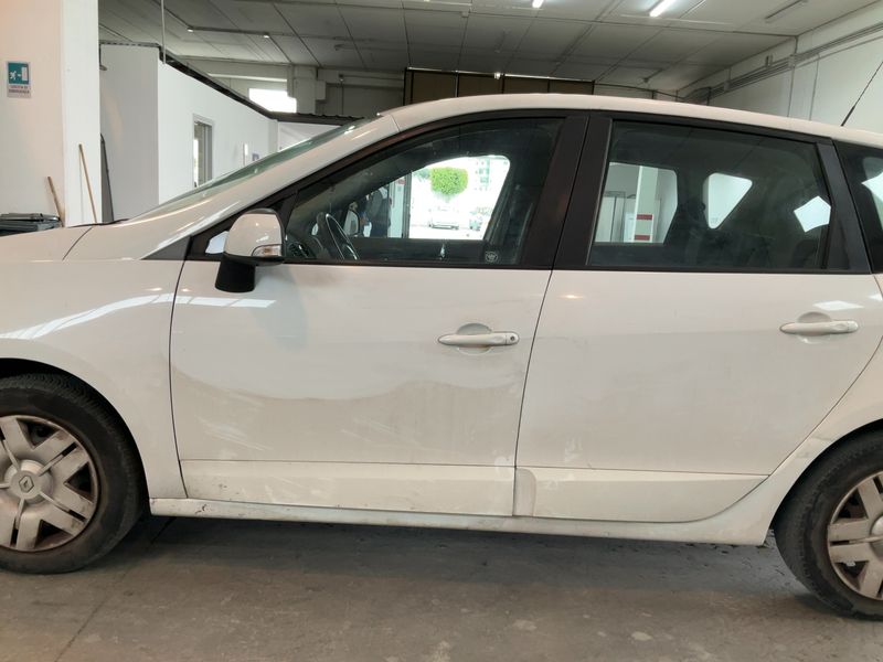 Renault Scenic 1.5 dCi Life 2014 – снимка 4