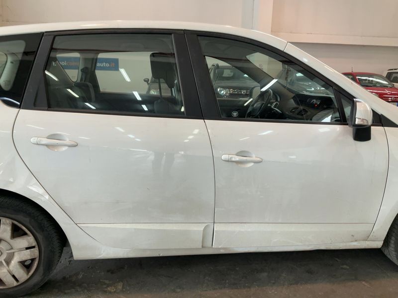 Renault Scenic 1.5 dCi Life 2014 – снимка 10