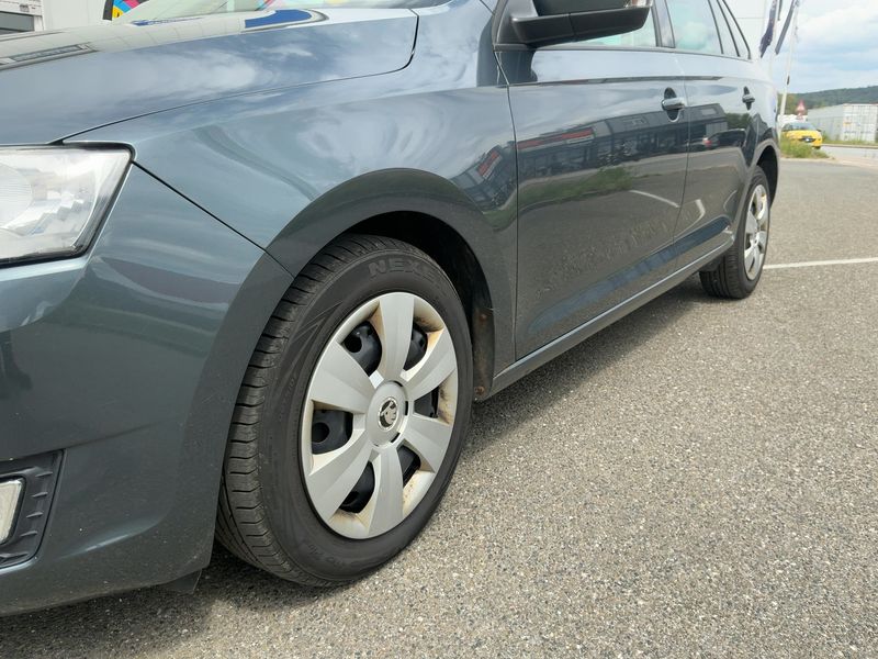 Skoda Rapid Spaceback 1.4 TDI Ambition 2016 – снимка 2