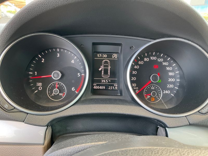 Volkswagen Golf VI 1.6 TDI Advance BlueMotion Tech 2011 – снимка 4