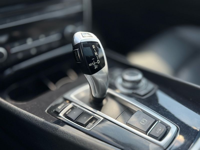 BMW 5er 530d GT 2009 – снимка 23