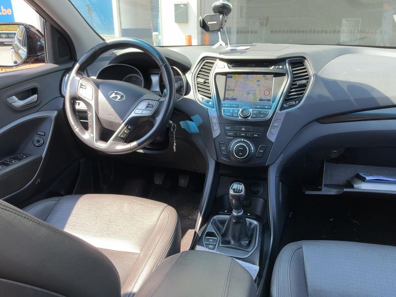 Hyundai Santa Fe 2.2 CRDi Style 2WD 2016 – снимка 18