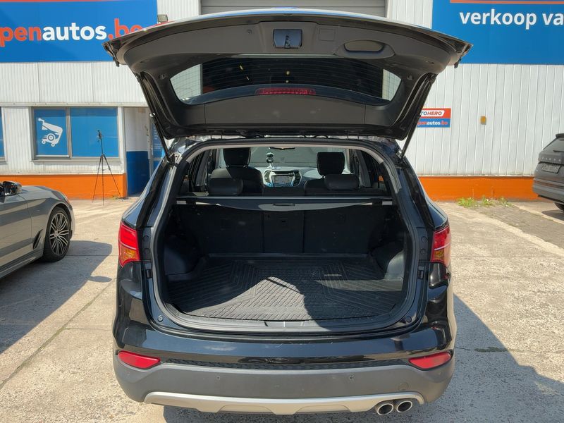 Hyundai Santa Fe 2.2 CRDi Style 2WD 2016 – снимка 16