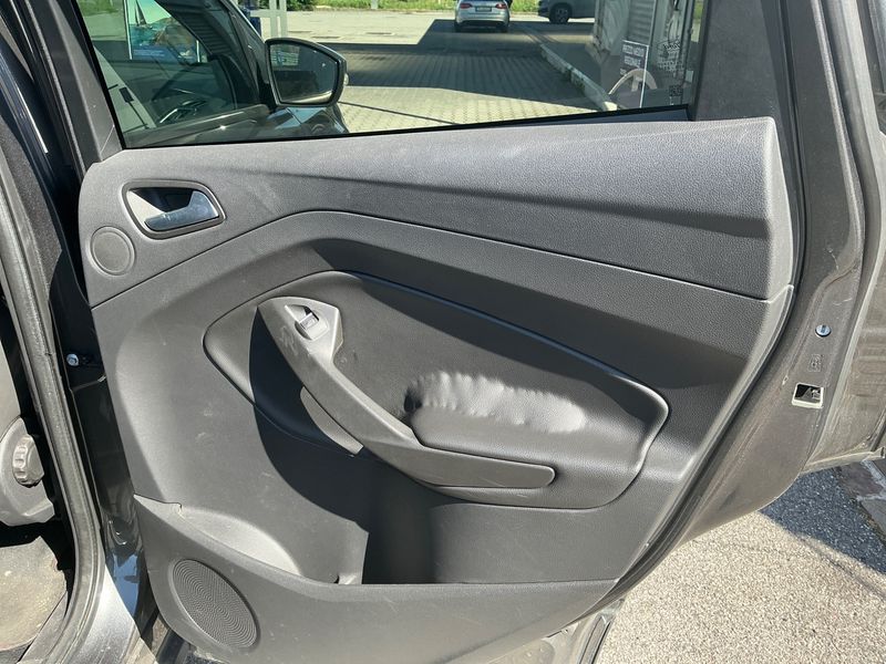 Ford Kuga 1.5 TDCi ST-Line 2018 – снимка 23