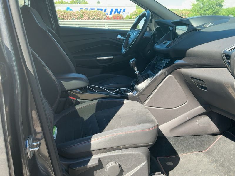 Ford Kuga 1.5 TDCi ST-Line 2018 – снимка 16