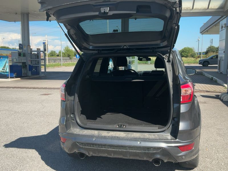 Ford Kuga 1.5 TDCi ST-Line 2018 – снимка 15