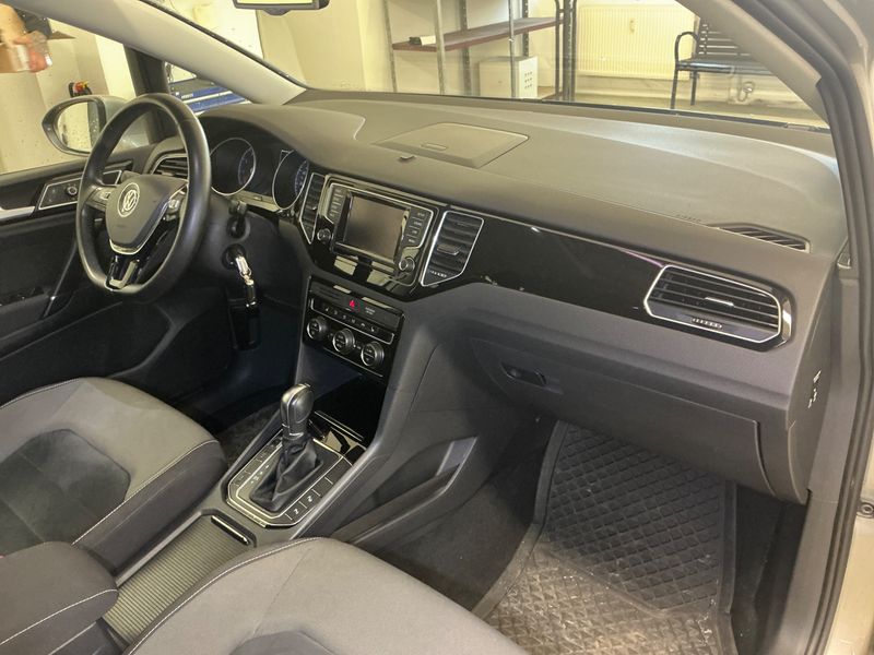 Volkswagen Golf VII Sportsvan 1.4 TSI Highline BlueMotion Tech 2014 – снимка 23
