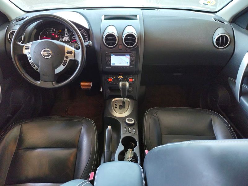 Nissan Qashqai+2 2.0 dCi Tekna 2011 – снимка 11