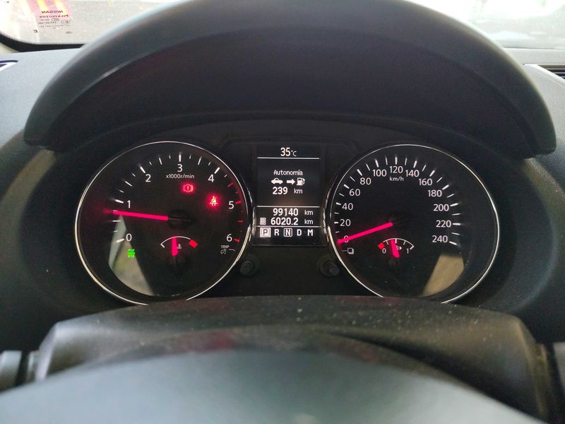 Nissan Qashqai+2 2.0 dCi Tekna 2011 – снимка 12