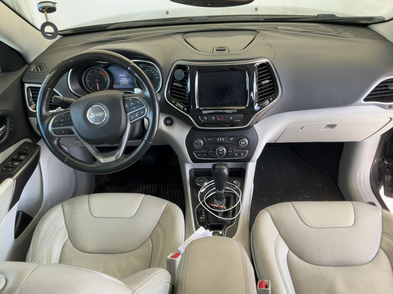 Jeep Cherokee 2.2 M-Jet Overland 4x4 2019 – снимка 17