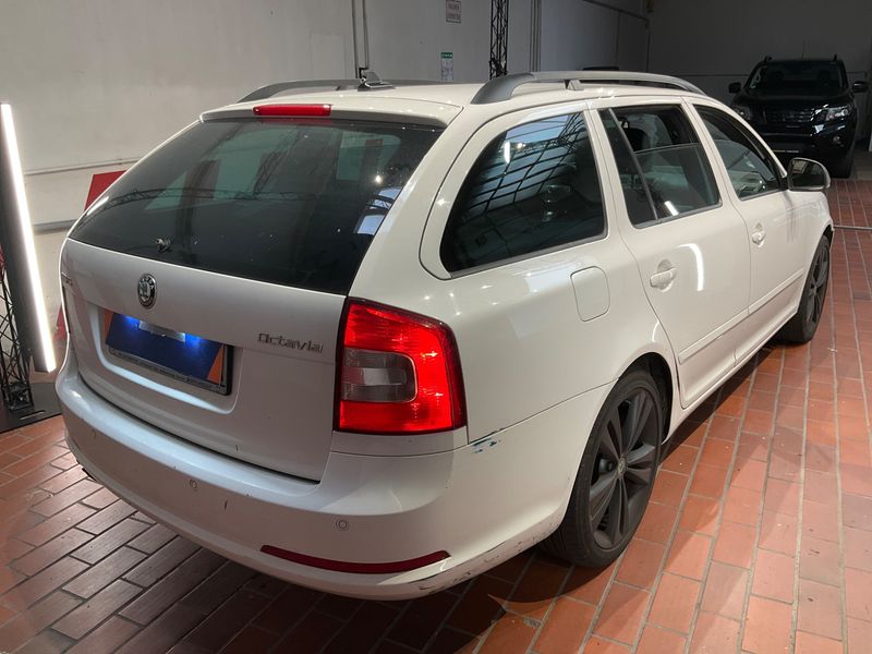 Skoda Octavia 2.0 TSI RS 2012 – снимка 2