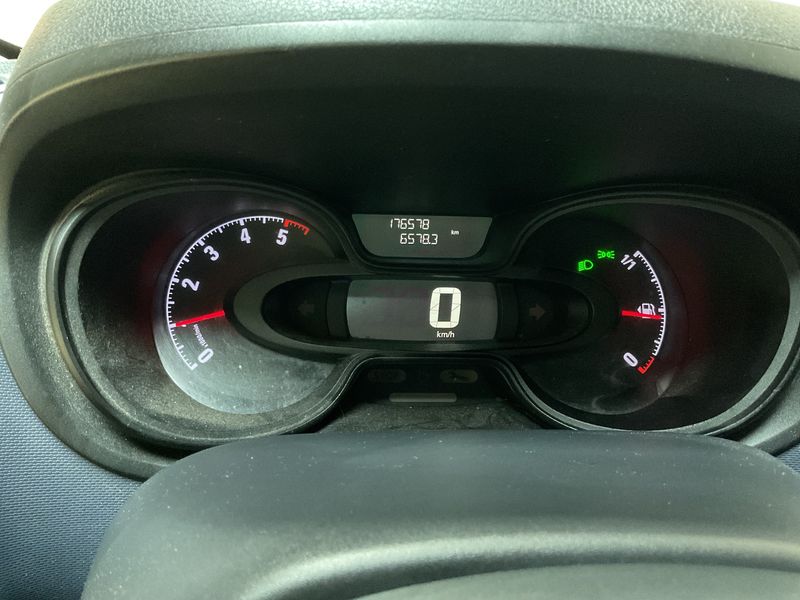 Opel Vivaro 1.6 CDTI Biturbo Combi L1H1 2,7t 2017 – снимка 19