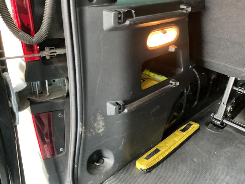 Opel Vivaro 1.6 CDTI Biturbo Combi L1H1 2,7t 2017 – снимка 30