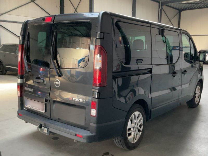 Opel Vivaro 1.6 CDTI Biturbo Combi L1H1 2,7t 2017 – снимка 8