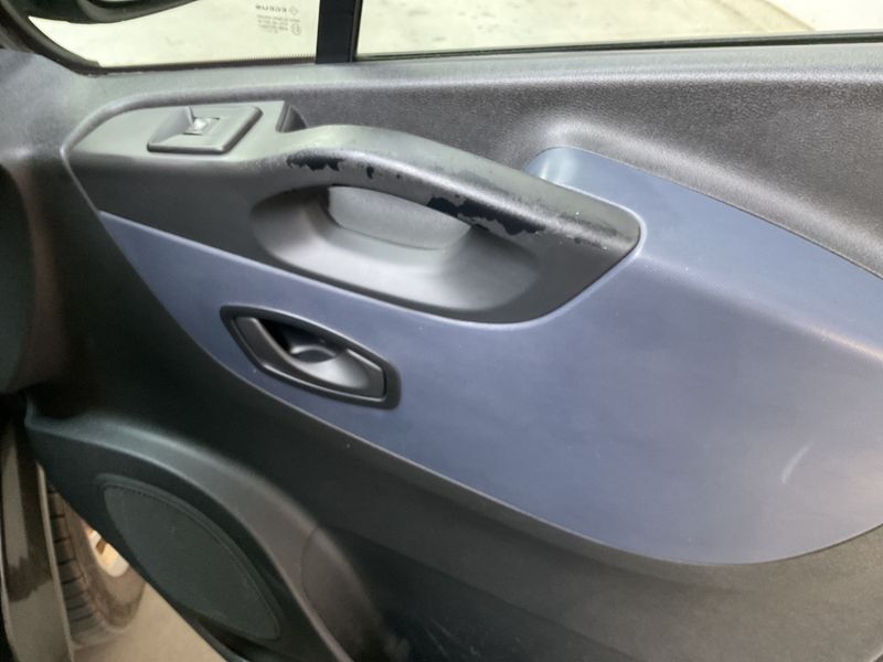 Opel Vivaro 1.6 CDTI Biturbo Combi L1H1 2,7t 2017 – снимка 26