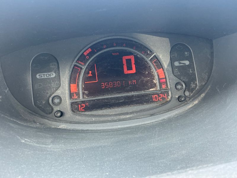 Renault Modus 1.5 dCi Expression 2012 – снимка 4