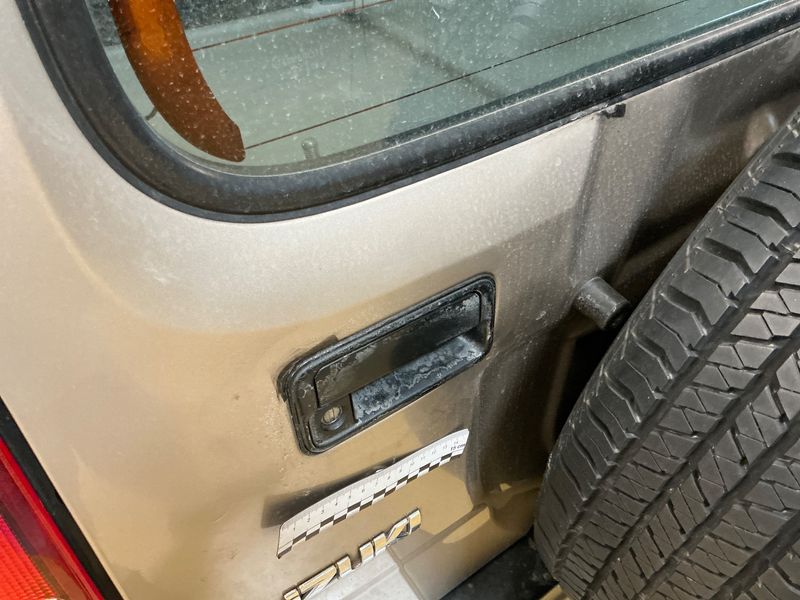 Suzuki Jimny 1.3 JLX 2001 – снимка 44