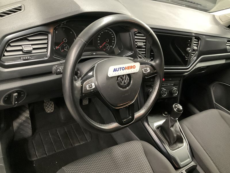 Volkswagen T-Roc 1.6 TDI 2018 – снимка 25