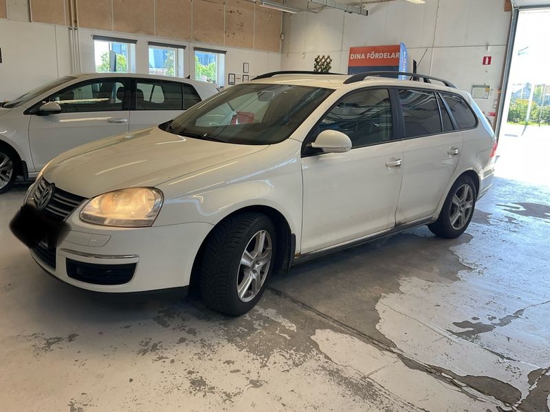 Volkswagen Golf V 1.6 Trendline 2008 – снимка 1