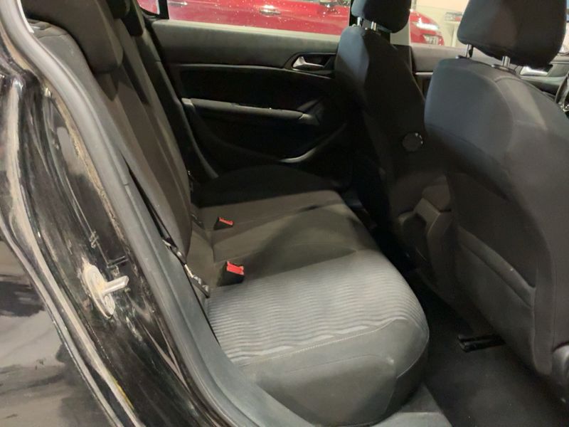 Peugeot 308 1.6 Blue-HDi Access Business 2017 – снимка 19