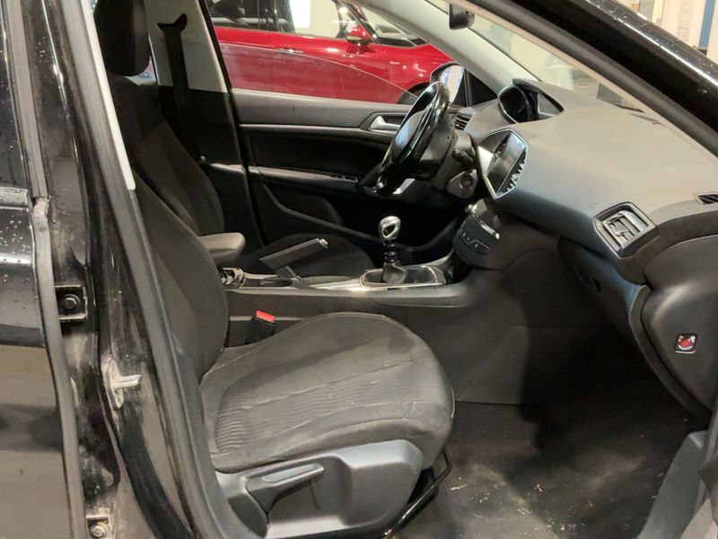 Peugeot 308 1.6 Blue-HDi Access Business 2017 – снимка 16