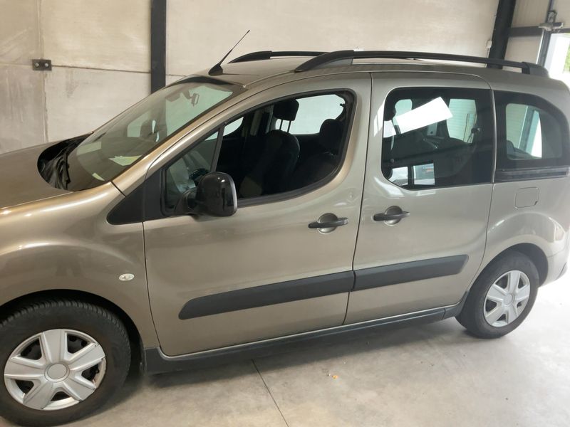 Citroen Berlingo 1.6 Blue-HDi XTR 2016 – снимка 4