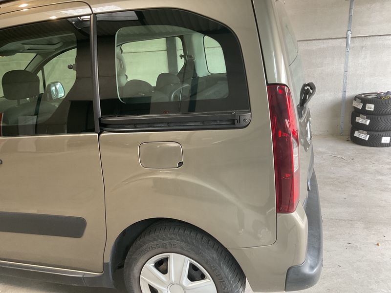 Citroen Berlingo 1.6 Blue-HDi XTR 2016 – снимка 30