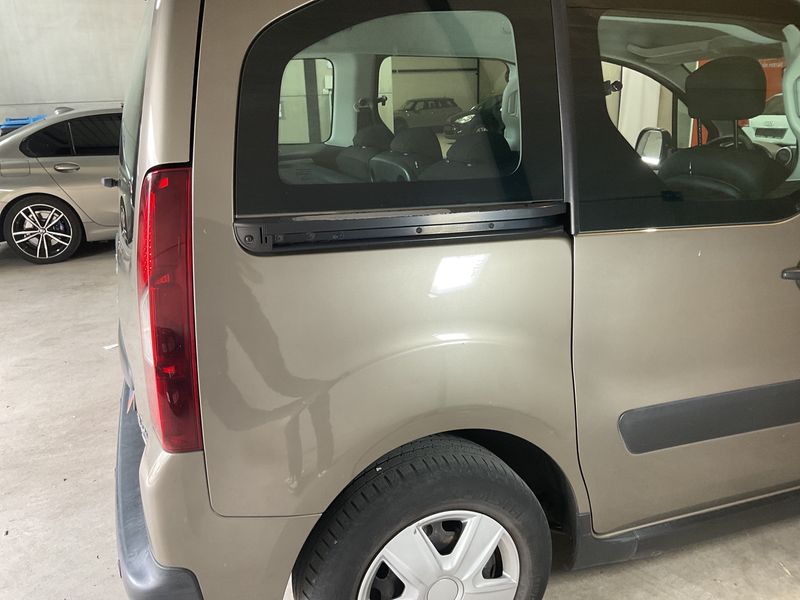 Citroen Berlingo 1.6 Blue-HDi XTR 2016 – снимка 22