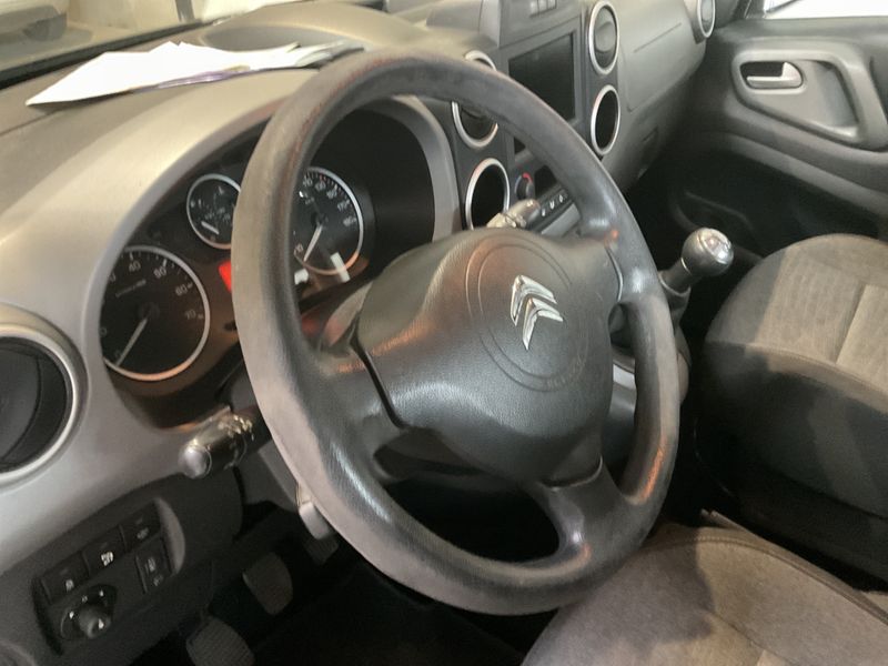 Citroen Berlingo 1.6 Blue-HDi XTR 2016 – снимка 27