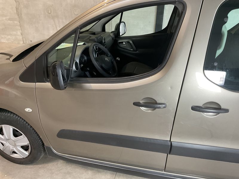 Citroen Berlingo 1.6 Blue-HDi XTR 2016 – снимка 28