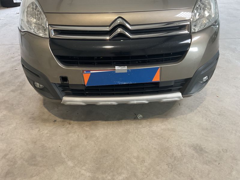 Citroen Berlingo 1.6 Blue-HDi XTR 2016 – снимка 36