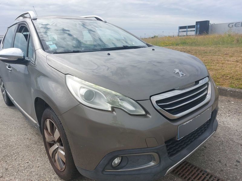 Peugeot 2008 1.2 VTi Allure 2014 – снимка 6