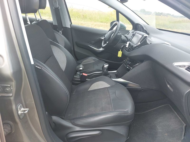 Peugeot 2008 1.2 VTi Allure 2014 – снимка 10