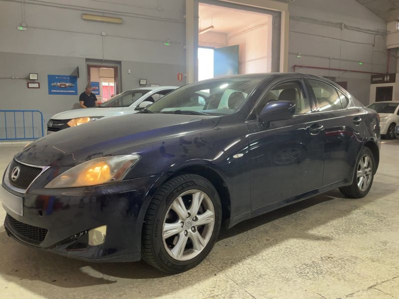 Lexus IS-Serie IS 220d Executive Line 2007 – снимка 2