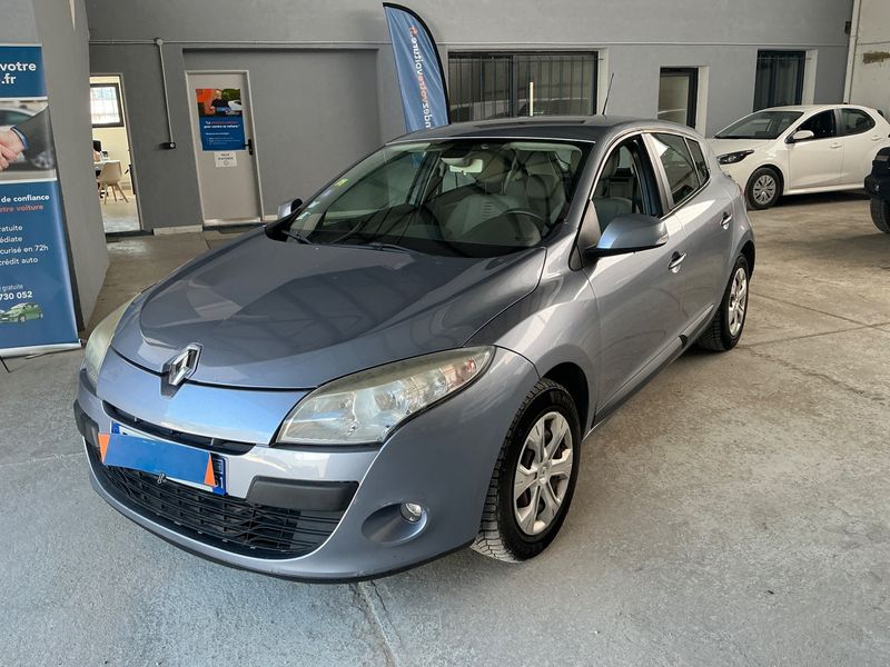 Renault Megane 1.4 TCe Expression 2010 – снимка 1